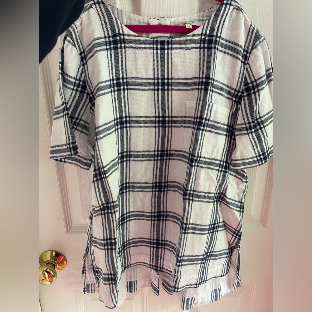 Plaid blue and white short sleeve shirt, size small, Madewell brand.